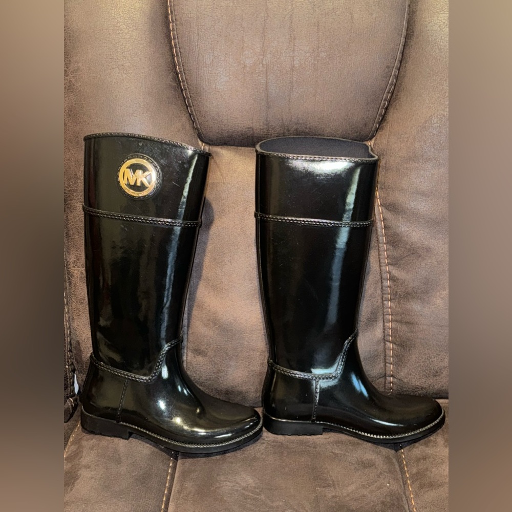 Michael Michael Kors Tall Shinny Black Rain Boots